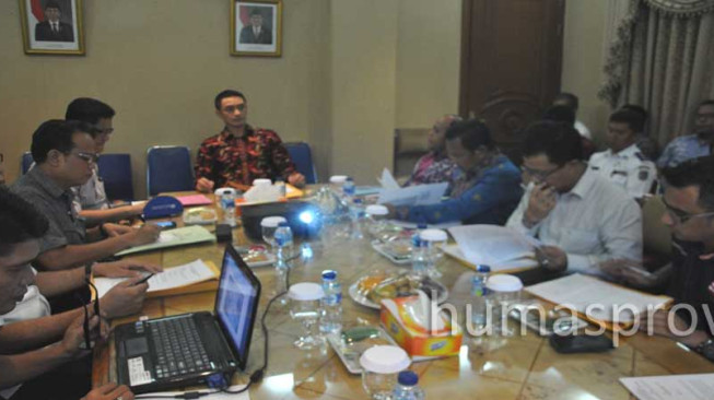 Zola Dorong Pembangunan Pelabuhan Muara Sabak dan Bandara Kerinci