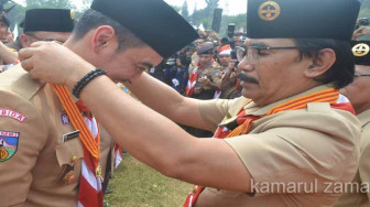 Gubernur Jambi Dianugerahi Penghargaan Lencana Melati Pramuka