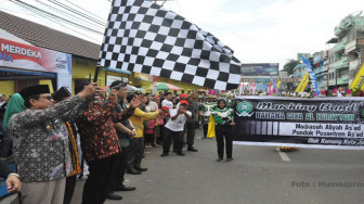 Ribuan Warga Jambi Antusias Saksikan Pawai Pembangunan