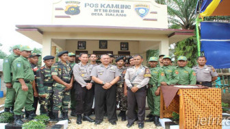 Bhabinkamtibmas Hibahkan Tanah untuk Poskamling, Kapolres Gunting Pita dan Potong Tumpeng