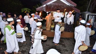 Sambut Muharram, Wali Kota Jambi Lepas Pawai Obor, Dzikir, Hingga Shalat Subuh Berjamaah