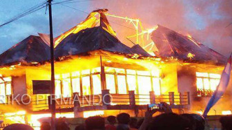 Ditinggal Berangkat Haji, Rumah Anidar Ludes Terbakar