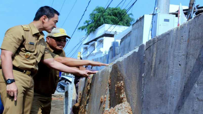 Gubernur dan Kadis PU Tinjau Pelebaran Jalan Pertigaan Kebun Kopi – Pertigaan Xaverius