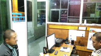 Gandakan Uang... Syaratnya Wanita Hamil, Bunga 7 Rupa, Kain Merah 3 Meter