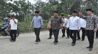 Gubernur Tinjau Jalan Simpang Sawmill – Logpon dan Simpang Bernas – Bandara Bungo