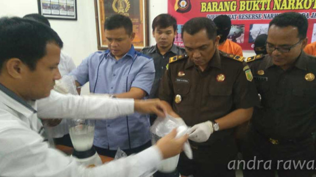 Polda Jambi Musnahkan 1,6 Kg Shabu