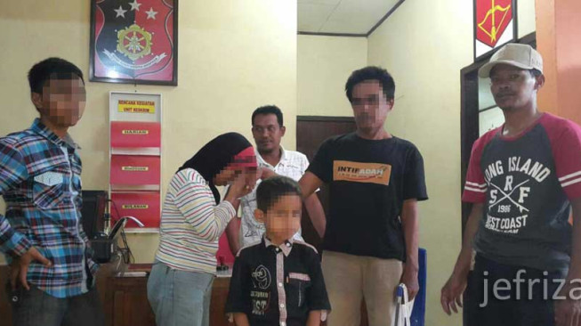 Lagu di Ponsel Terhapus, Rahman Aniaya Isterinya