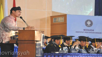 Zola Tak Percaya Bisa Bicara di Podium Wisuda IPB