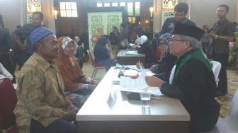 Puluhan Suami Isteri Ikut Itsbat Nikah