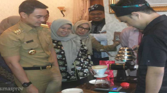 Kopi Korintji Dibarter dengan Pesawat Sukhoi Rusia