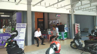 Pengen HP, Wanita Ini Mengaku Keponakan Sekda