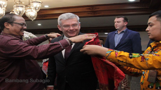 Senator Polandia Kunjungi Parlemen Indonesia