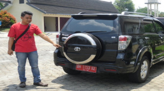 Pemkab Batanghari Terima 13 Unit Mobil Bekas Dewan