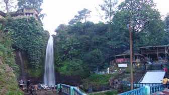 Curug Luhur, Wahana Waterbom Dibawa ke Air Terjun