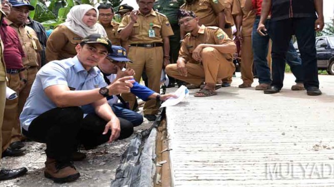 Gubernur Tinjau Pembangunan Jalan Kumpeh