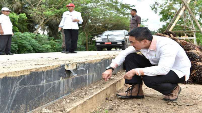 Jalan Aurduri II - Pelabuhan Muara Sabak Terus Dikerjakan