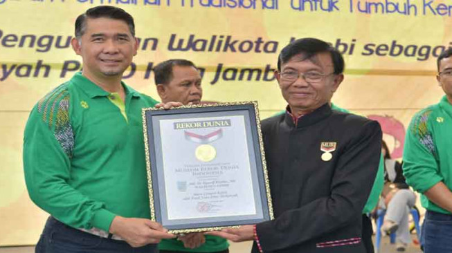 Anak PAUD Kota Jambi Pecahkan Rekor MURI Keempat Kalinya, Fasha Dinobatkan Ayah PAUD