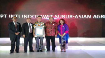 Asian Agri Terima Penghargaan Indonesia CSR Award 2017