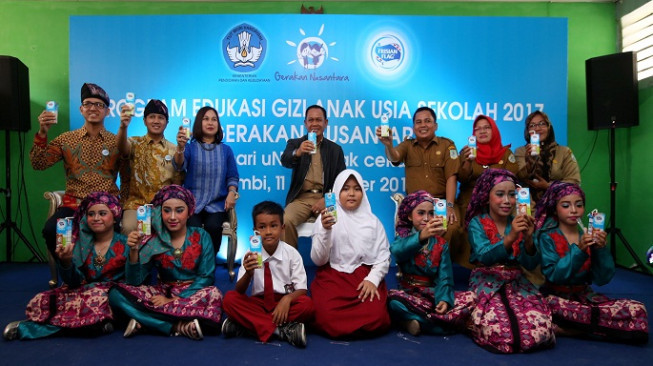 Frisian Flag Indonesia Sukses Tingkatkan Peran Guru  Melalui Gerakan Nusantara 2017
