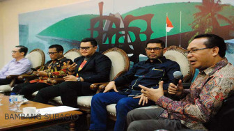 Menunggu Putusan Pengadilan Kasus Novanto, Merugikan Golkar dan DPR