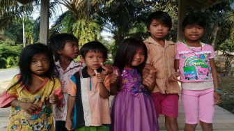 Pemerintah Pusat Bangun Rumah SAD, Tetap Tinggal atau Masih Mau Berpindah?