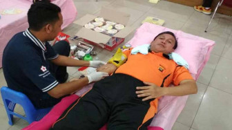 Kepolisian Gelar Donor Darah, Kapolda Ikut Menyumbang