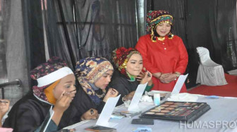 Ratusan Perempuan Jambi Ikut Lomba Tata Rias Wajah