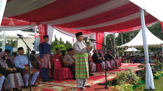 Pakaian Adat Melayu Jambi di Upacara HUT Provinsi