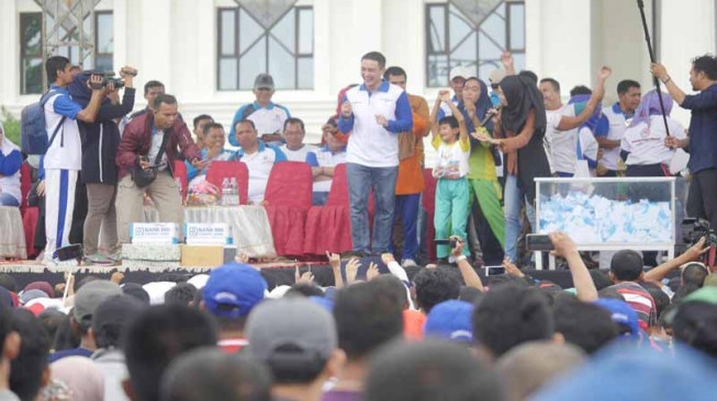 Hiruk Pikuk Ulang Tahun Jambi, Dari Door Prize Hingga Madu Terjual Rp 1 Miliar