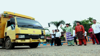 HM Dianto Lepas Operasi Pasar Beras Bulog