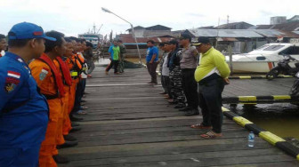 Nelayan Belum Ditemukan, Ini Upaya Camat dan Basarnas…..