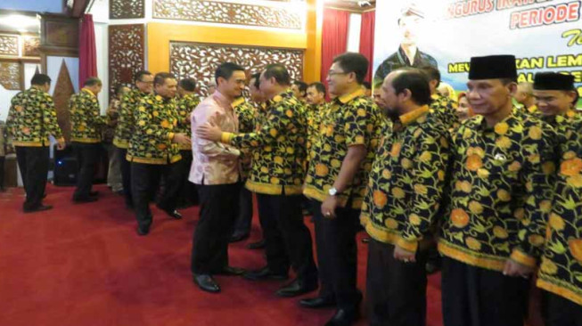 Zola Harap IKA Unja Berkontribusi Tingkatkan Pembangunan Jambi