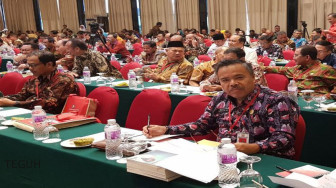 H Husairi Hadiri Sosialisasi Perpres Tentang Penjabat Sekda