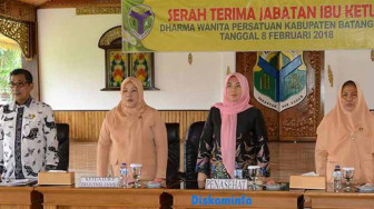 Sekda Kukuhkan Ketua DWP Batanghari