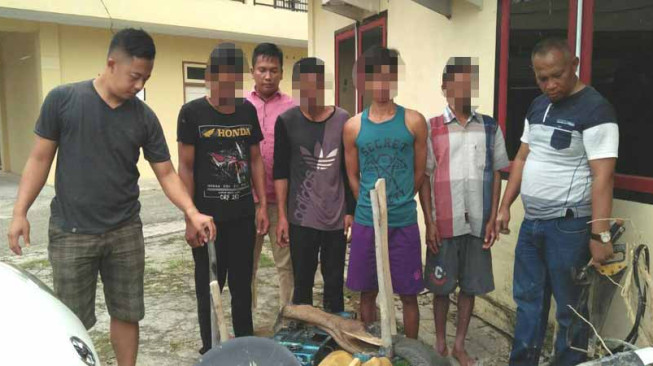 Polisi Tangkap Empat Penambang Emas Ilegal