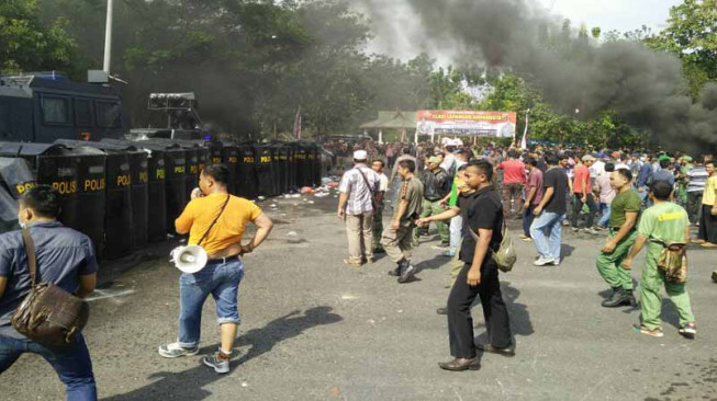 KPUD Umumkan Nomor Urut, Pilkada Merangin “Ricuh”, Polisi Tembaki Massa