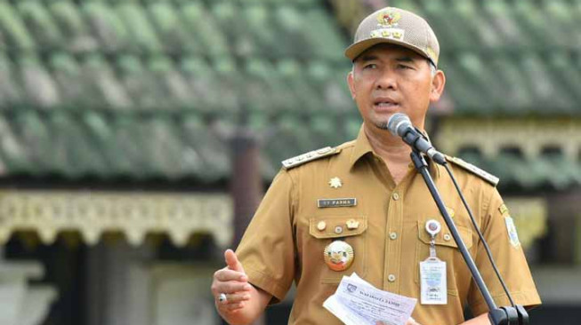 Pimpin Apel ASN, Fasha Saksikan Penandatanganan Perjanjian Kinerja dan Serahkan Penghargaan Ombudsman RI