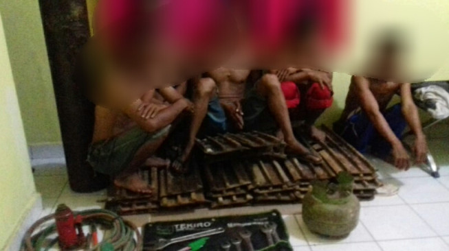Spesialis Pencuri Onderdil Alat Berat Dibekuk