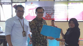 MontD’Or Oil Tungkal Goes to School