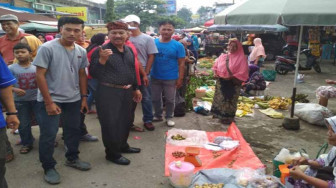 Tampung Aspirasi Warga, Nalim Blusukan ke Pasar Baru