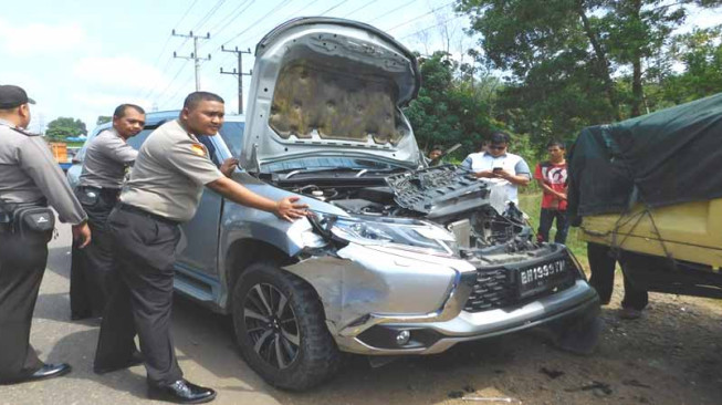 Jemput Anak Sekolah, Pulangnya Ditabrak Pajero