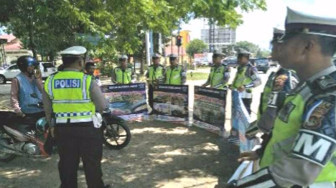 Polres Bungo Sosialisasi Tertib Lalulintas di Pangkalan Ojek
