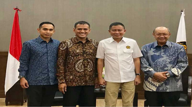 Perjuangkan Pabrik Semen Batu Raja di Sarolangun, Bupati Cek Endra Temui Menteri ESDM