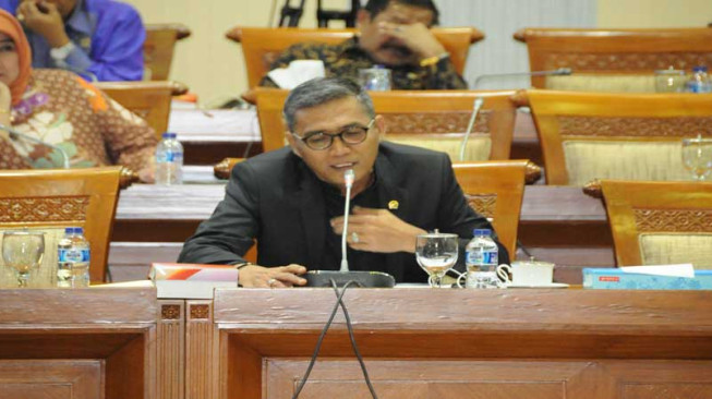 DPR Minta Pengawas Naker Dikembalikan ke Pusat