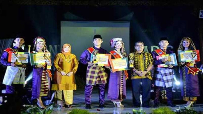 Gilang dan Salsabila Dinobatkan Sebagai Bujang Gadis Batanghari 2018