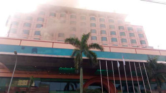 Hotel Novita Terbakar, Ratusan Tamu Berhamburan