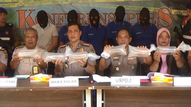 Polisi Perairan Polda Jambi Gagalkan Penyelundupan Benih Lobster