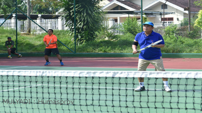 Tim Tenis PT Semen Padang Bertandang ke Jambi