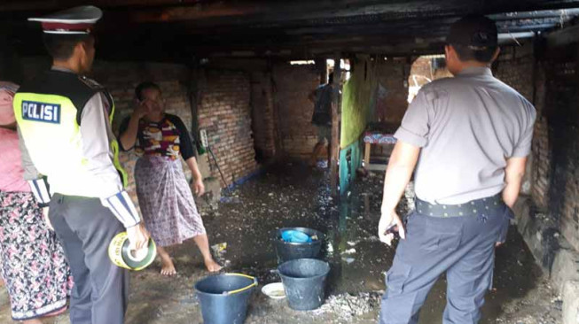 Gara-Gara Magic Com, Rumah Darnilas Nyaris Ludes
