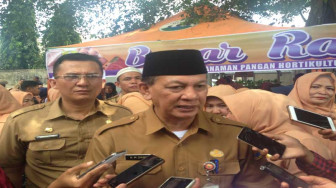 Sekda Buka Bazar Ramadhan 1439 H DWP Provinsi Jambi